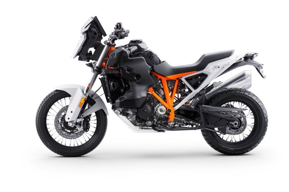 Moto - News: KTM 1390 SUPER ADVENTURE 2026: tre versioni per ogni tipo di utilizzo!