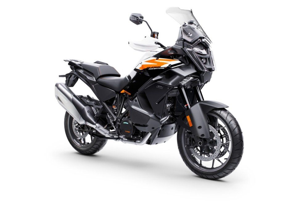 Moto - News: KTM 1390 SUPER ADVENTURE 2026: tre versioni per ogni tipo di utilizzo!