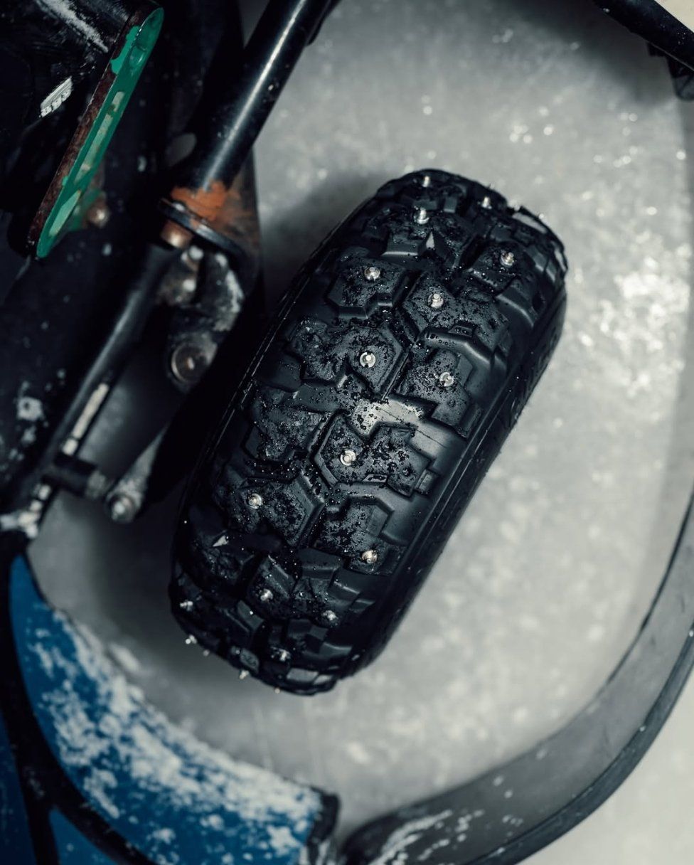 News: It's already Ducati vs. Aprilia, but on four wheels in the snow!
