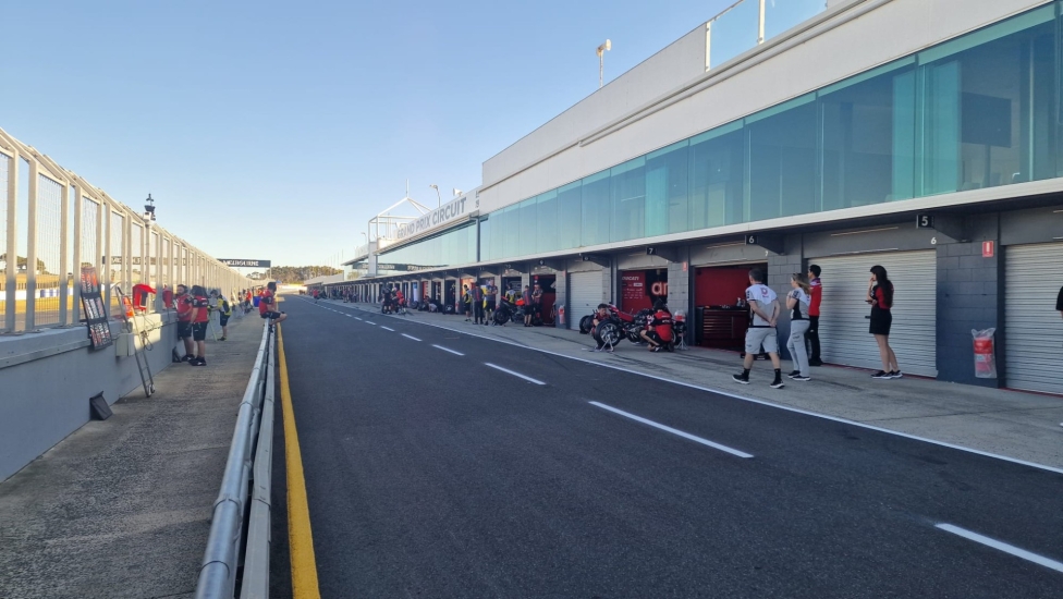WSBK: Bulega-Lowes-Baldassari-Montella: è martedì rosso a Phillip Island!