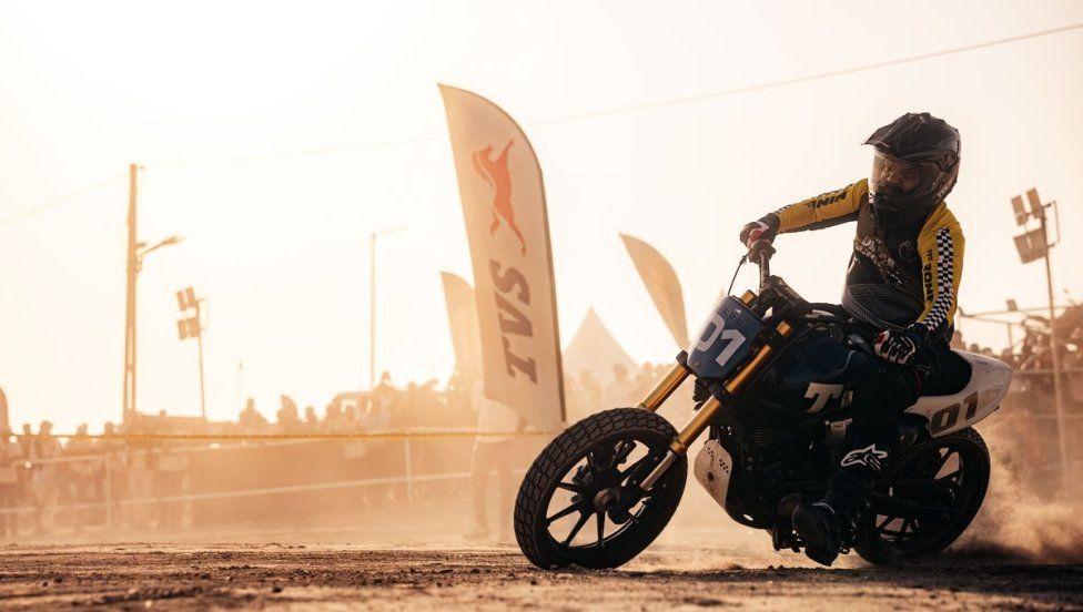 Moto - Test: Alla scoperta di TVS, nel cuore dell’India che cambia