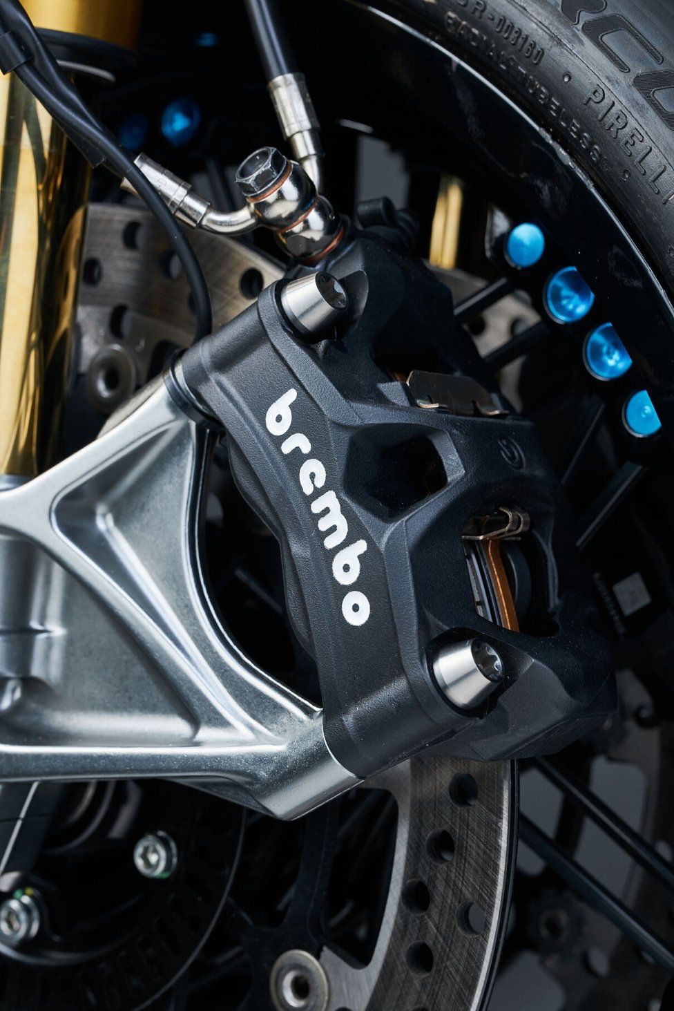 Moto - News: MV Agusta Rush Titanio: l'Hypernaked più estrema mai realizzata a Schiranna