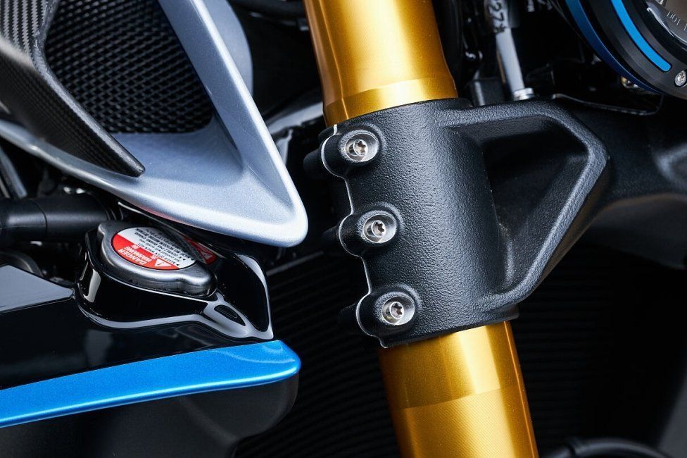 Moto - News: MV Agusta Rush Titanio: l'Hypernaked più estrema mai realizzata a Schiranna