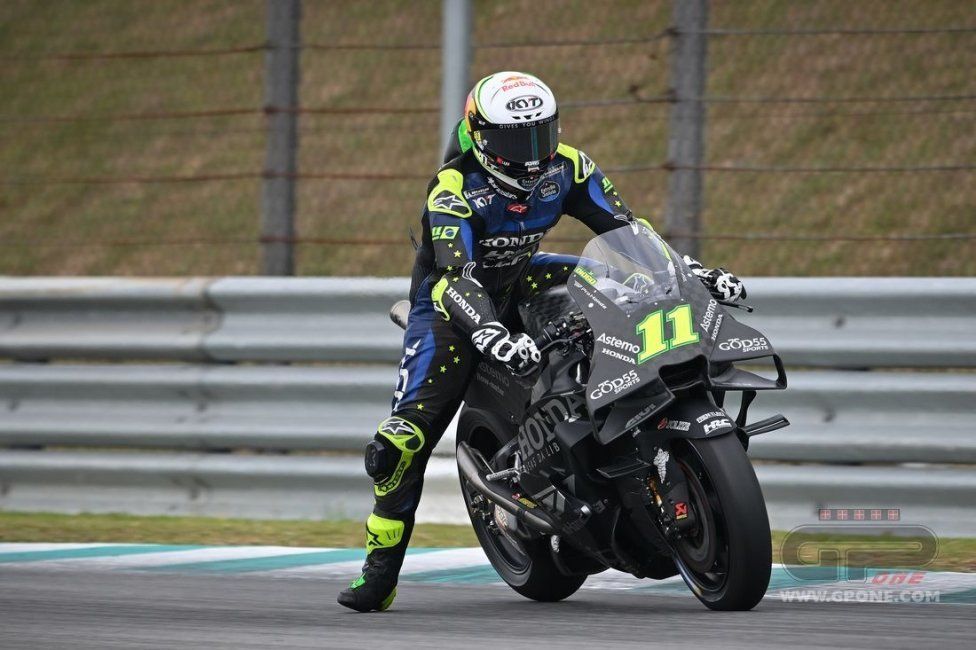 MotoGP: GALLERY - Toprak e i suoi fratelli: le migliori foto dagli Shakedown di Sepang