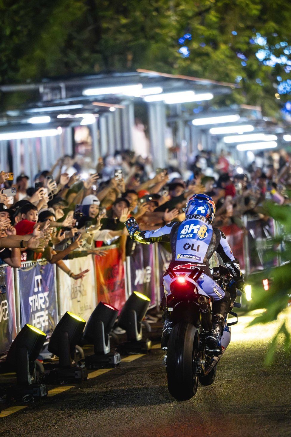 MotoGP: La MotoGP invade Kuala Lumpur: show in strada e 20.00 fan sotto le Torri Petronas