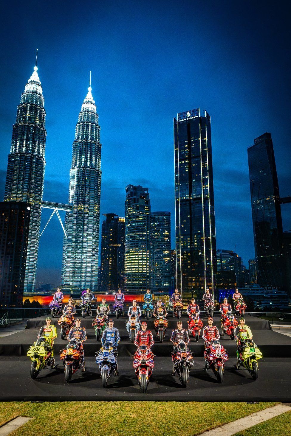 MotoGP: La MotoGP invade Kuala Lumpur: show in strada e 20.00 fan sotto le Torri Petronas