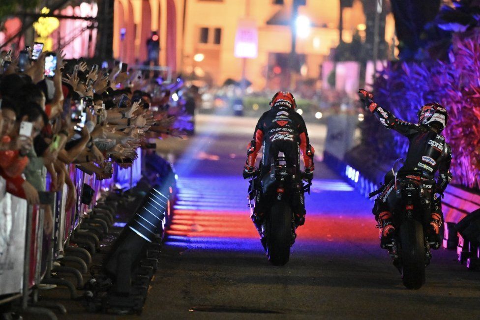 MotoGP: La MotoGP invade Kuala Lumpur: show in strada e 20.00 fan sotto le Torri Petronas