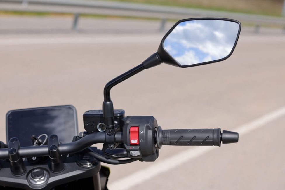 Moto - Test: Honda E-Clutch, la prova completa su CB750 Hornet e XL750 Transalp 2026