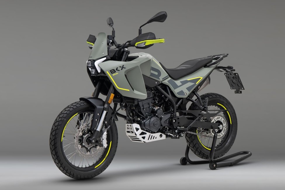 Benelli BKX 300 dan BKX 300 S: semakin berkembang