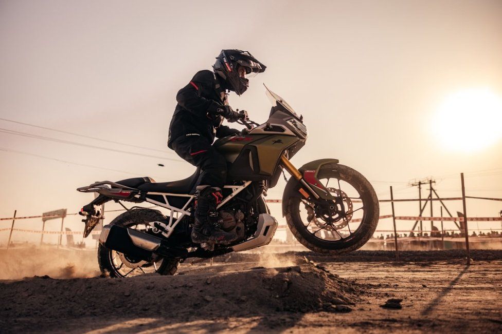 Moto - Test: Alla scoperta di TVS, nel cuore dell’India che cambia