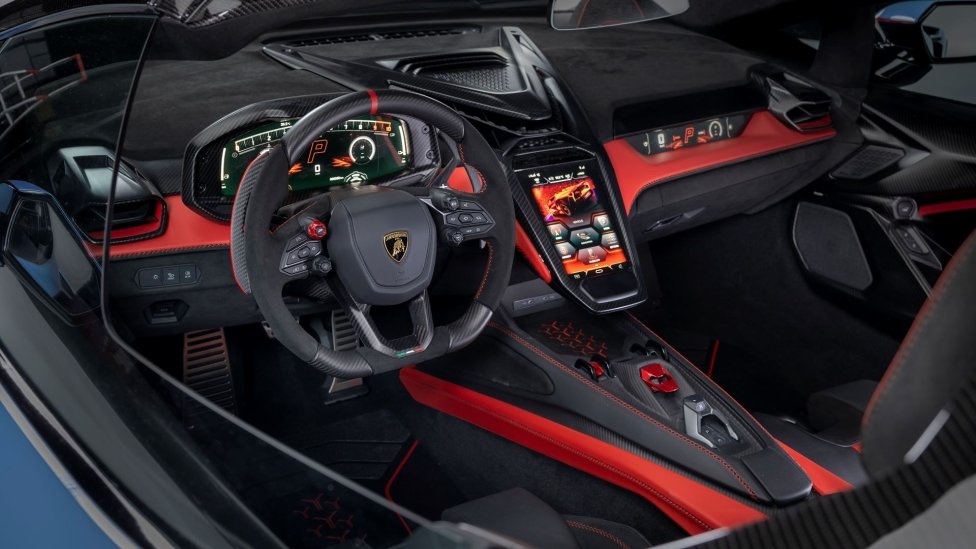 Fenomeno Roadster: la open-top più potente mai creata da Lamborghini