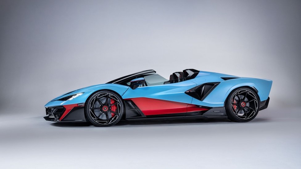 Fenomeno Roadster: la open-top più potente mai creata da Lamborghini