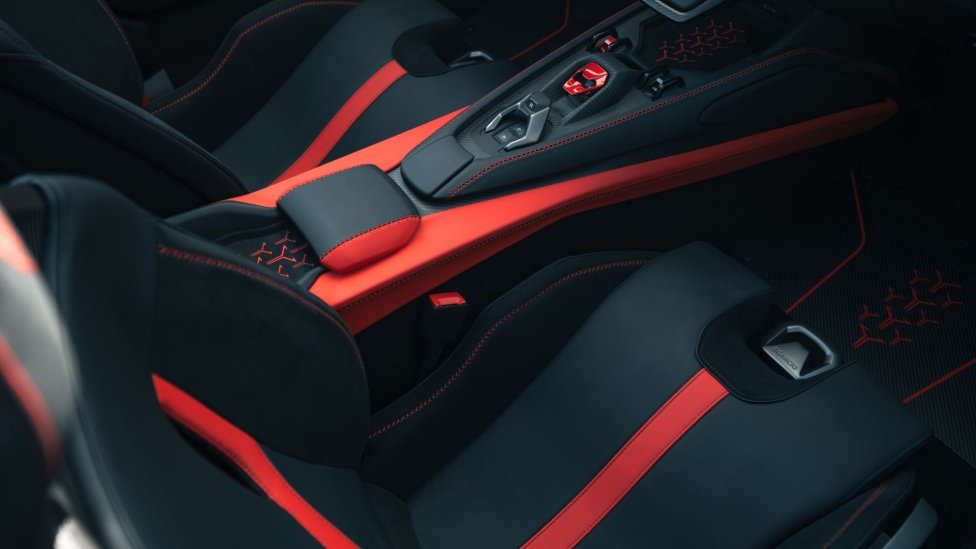 Fenomeno Roadster: la open-top più potente mai creata da Lamborghini