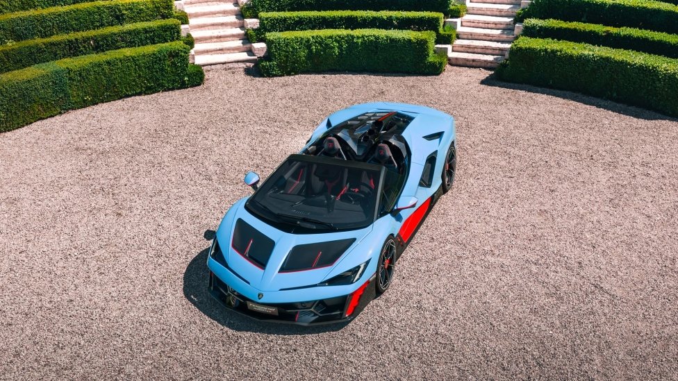 Fenomeno Roadster: la open-top più potente mai creata da Lamborghini