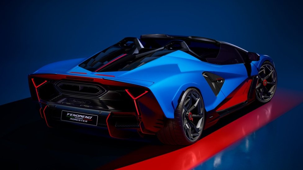 Fenomeno Roadster: la open-top più potente mai creata da Lamborghini