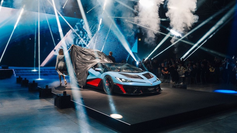 Fenomeno Roadster: la open-top più potente mai creata da Lamborghini