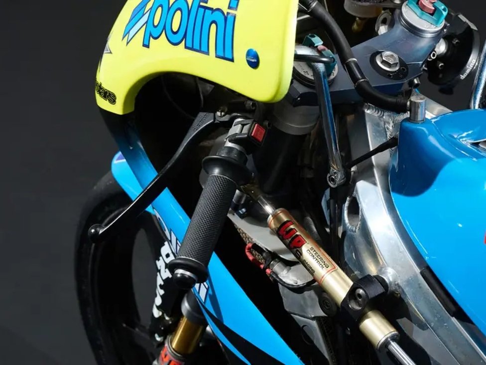 La Aprilia-AGV de la primera victoria de Valentino Rossi está a la venta por 150.000 €