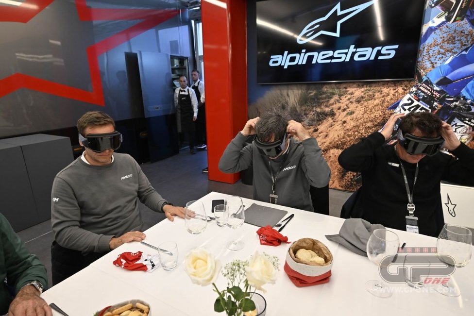 Master of Hospitality: cena al buio in Alpinestars con Jorge Martin alla guida