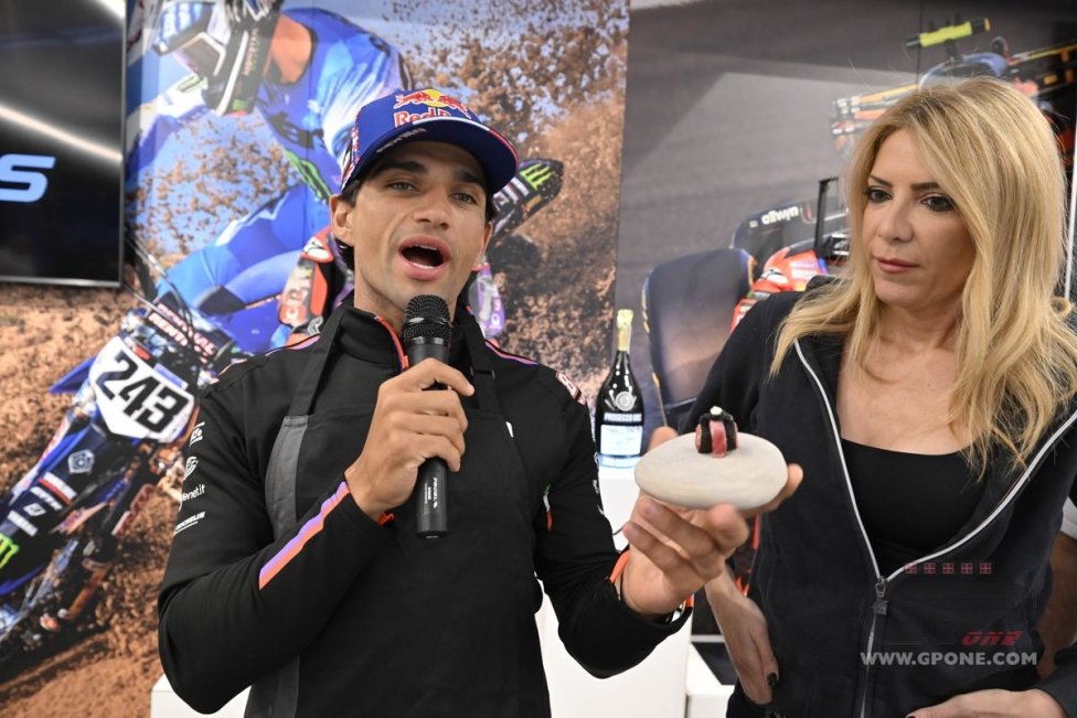 Master of Hospitality: cena al buio in Alpinestars con Jorge Martin alla guida