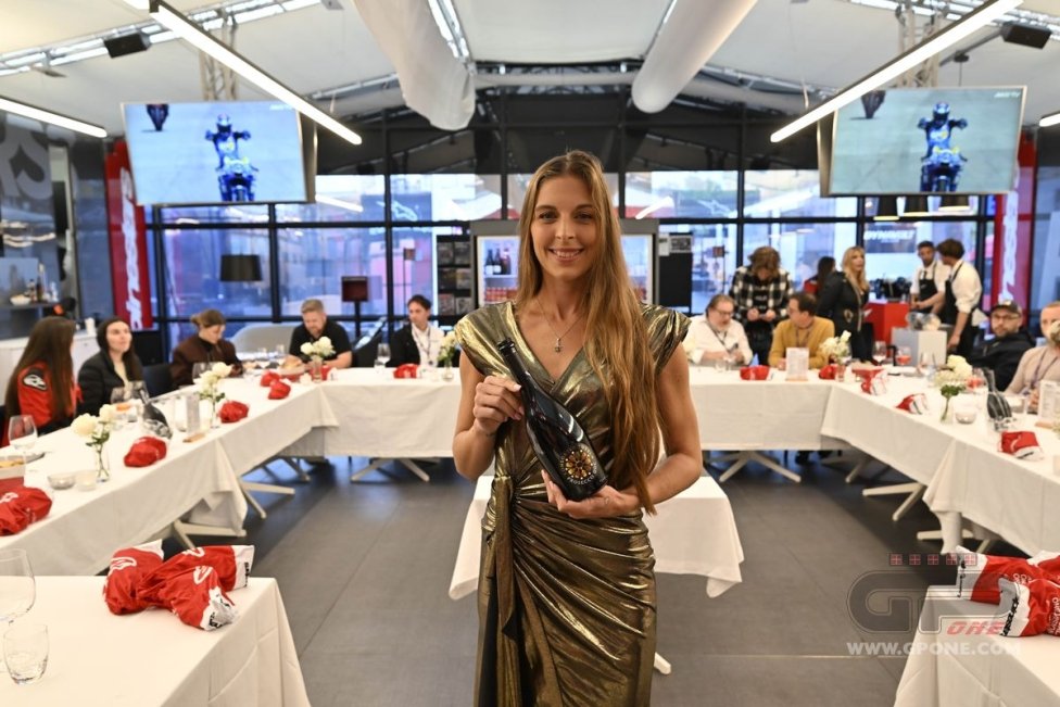 Master of Hospitality: cena al buio in Alpinestars con Jorge Martin alla guida