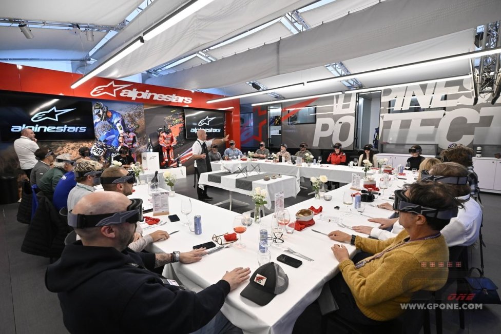 Master of Hospitality: cena al buio in Alpinestars con Jorge Martin alla guida