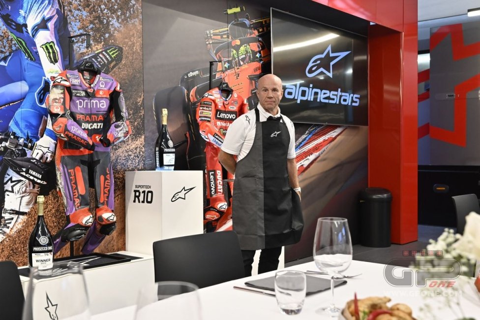 Master of Hospitality: cena al buio in Alpinestars con Jorge Martin alla guida