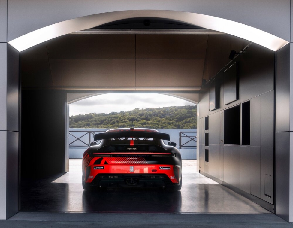 Porsche 911 GT4 R: la supercar destinata alle competizioni motoristiche internazionali