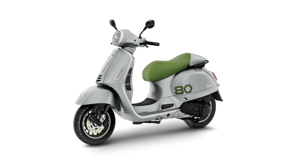 Vespa “Edisi Ke-80”: edisi koleksi, hanya diproduksi sebanyak 1.946 unit