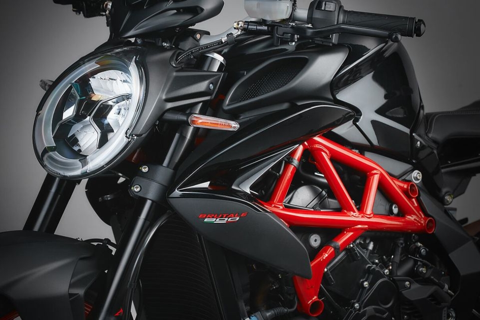 MV Agusta: ingegneria e materiali pregiati