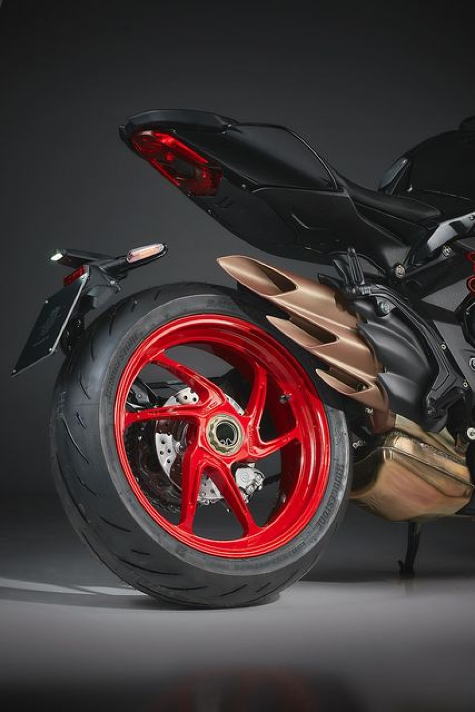 MV Agusta: ingegneria e materiali pregiati