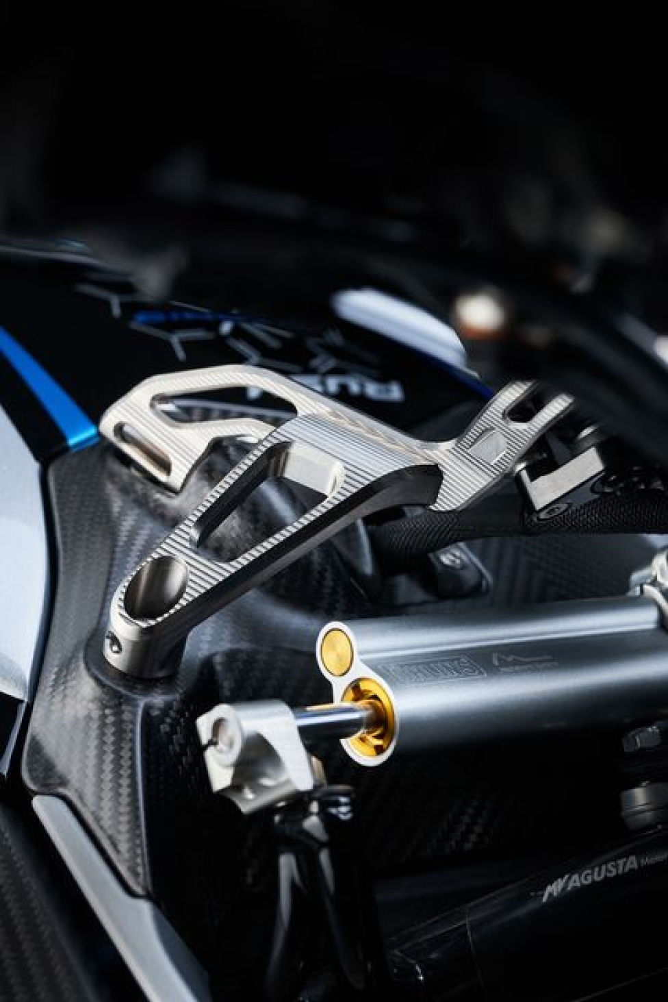 MV Agusta: ingegneria e materiali pregiati