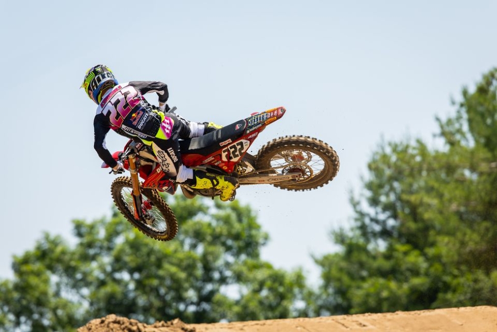 Ducati: una livrea firmata Troy Lee per Tony Cairoli