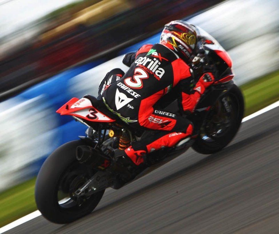 Max Biaggi a Donington