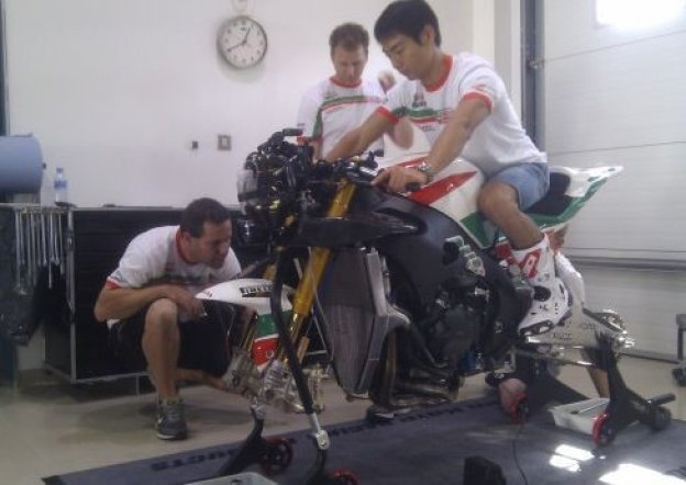 Moto - News: Aoyama a Losail sulla CBR 1000 RR