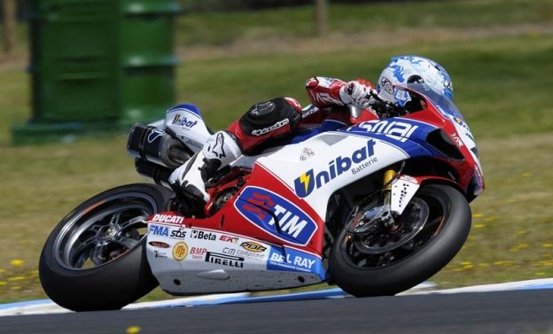 SBK: SBK: Checa e Sykes davanti