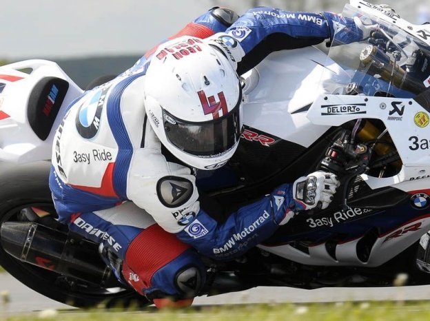 Moto - News: Haslam con il casco Rocket replica
