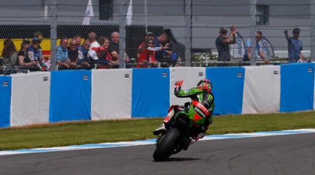 Una Superpole da record per Tom Sykes