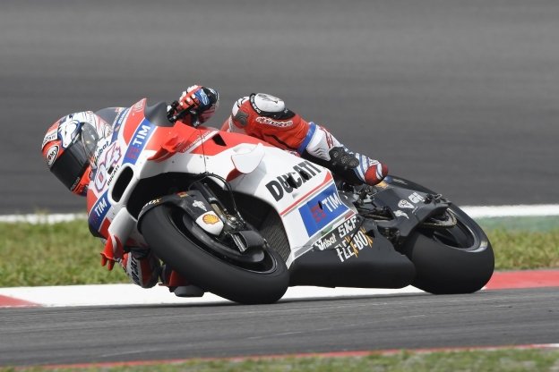 Dovizioso tigre della Malesia si mangia Rossi