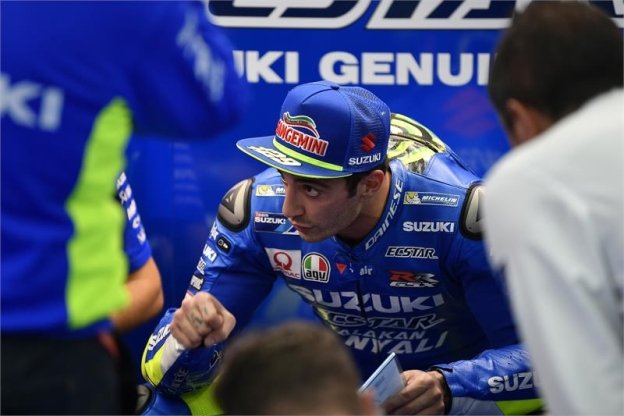 MotoGP: Iannone: Viñales? If I hadn't stood up the bike we would have crashed 