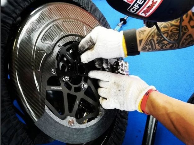 MotoGP: Freni in carbonio con l'acqua: perché i piloti li usano