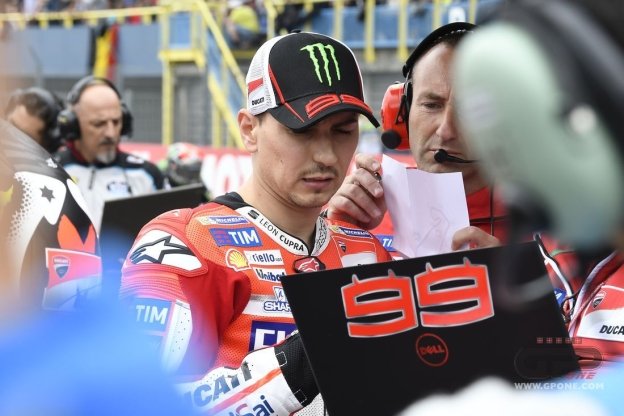 MotoGP: Lorenzo: non dobbiamo essere catastrofici