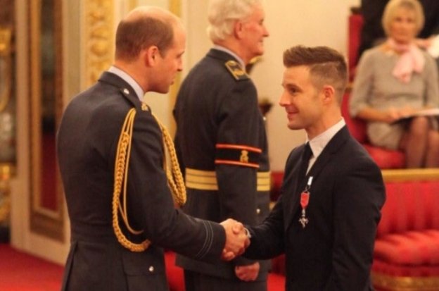 SBK: Lord Rea alla corte di Buckingham Palace