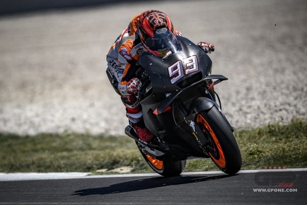 MotoGP: Test Barcellona: Marquez si prende la rivincita, 14° Rossi