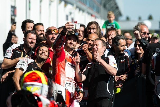 SBK: Forés: “Avevo il passo per prendere Sykes, la gomma mi ha rallentato"