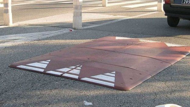 Moto - News: Cosa sono i cuscini berlinesi? E come funzionano?