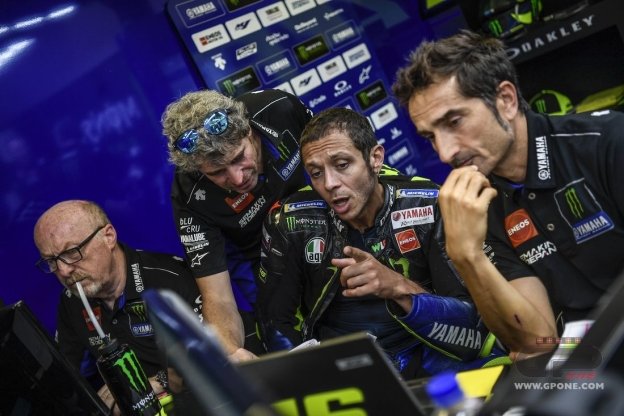 MotoGP: Rossi: "Sono lento e non so il perché"