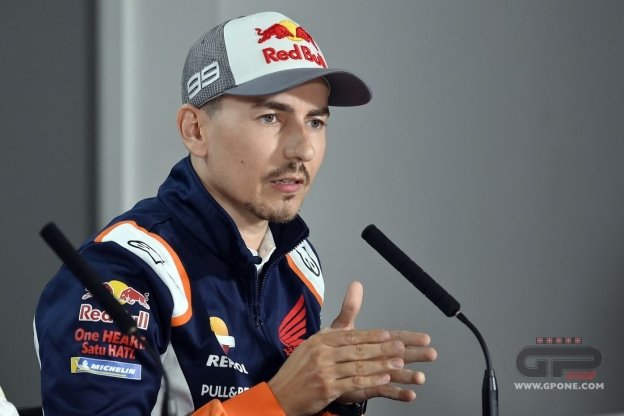 MotoGP: Lorenzo non smentisce le voci su Ducati e ritiro: "ho avuto dei dubbi"