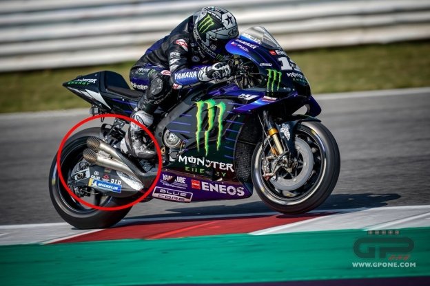 MotoGP: Dual exhaust on Rossi's and Vinales' Yamahas