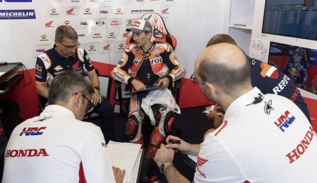 MotoGP: Lorenzo: "Somewhat like 2008: there's fear, not extreme, but it's there""