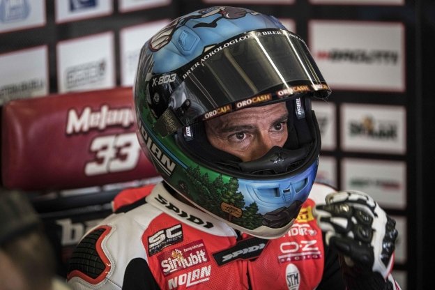 SBK: Fine della corsa: Marco Melandri si ferma e lascia il team Barni